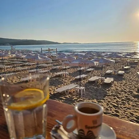 Family Magnolia - Summer بيت ضيافة 3*